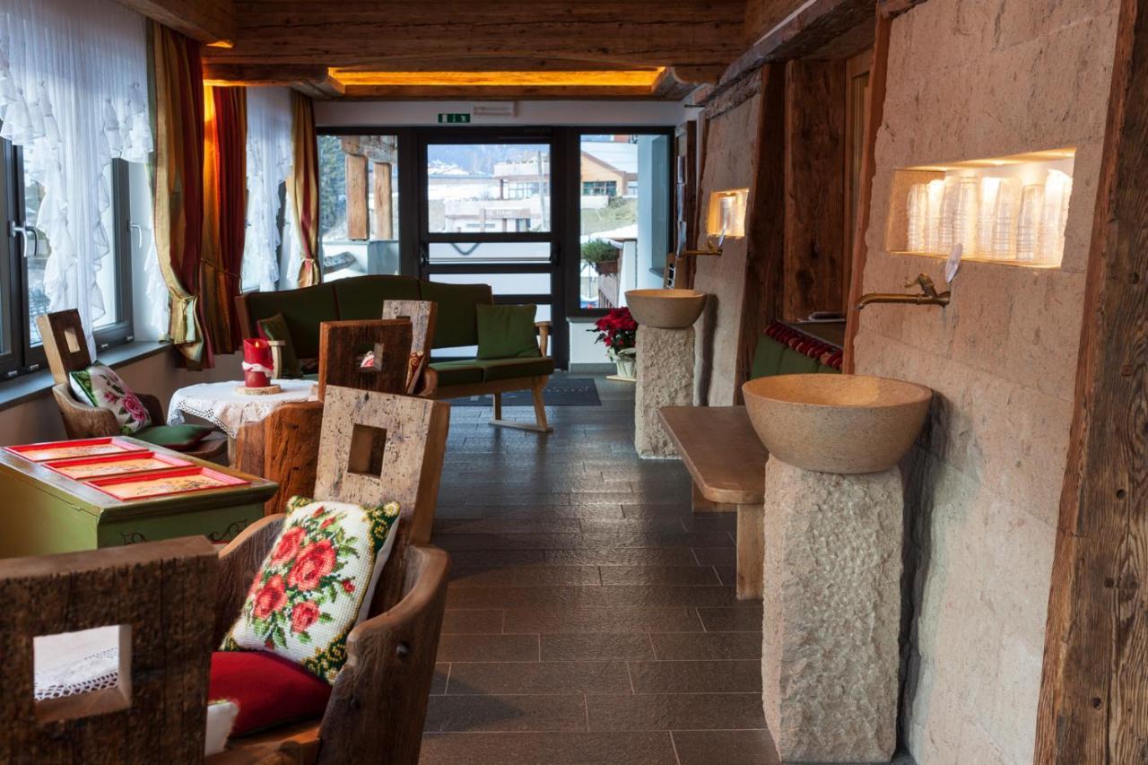 Hotel Terme Antico Bagno Pozza di Fassa Extérieur photo